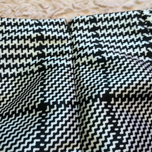 Printed skirt size 6 - Picture 8 of 8